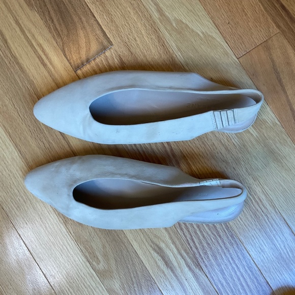 Everlane Women's Flats in Beige - Picture 4 of 7
